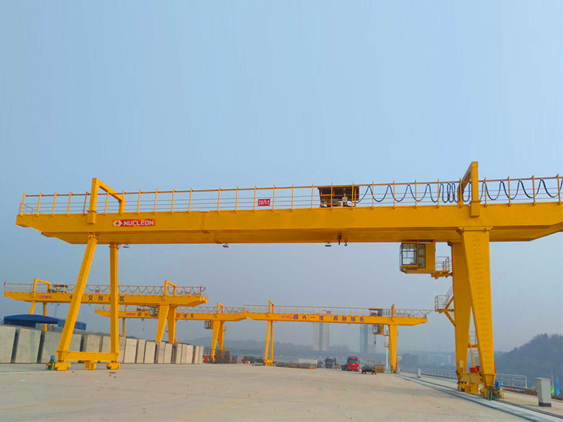 New Chinese double main beam gantry crane (windlass mode)